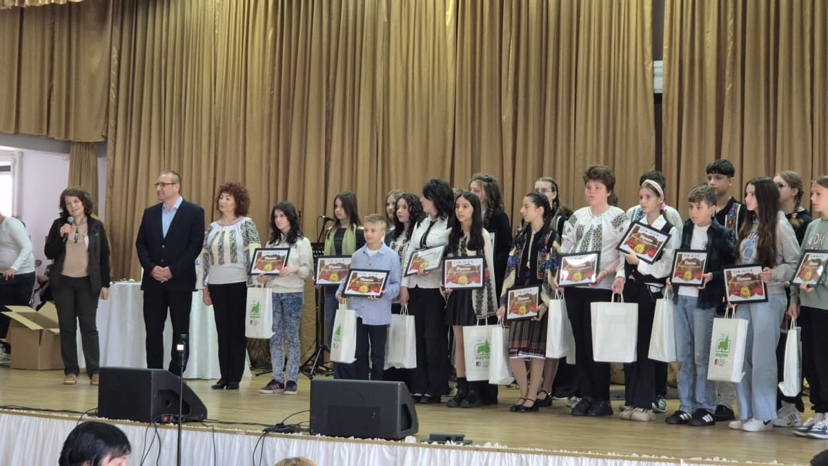 Casa de Cultură din Poiana Stampei a găzduit festivitatea de premiere a concursului „Comorile Călimanilor”