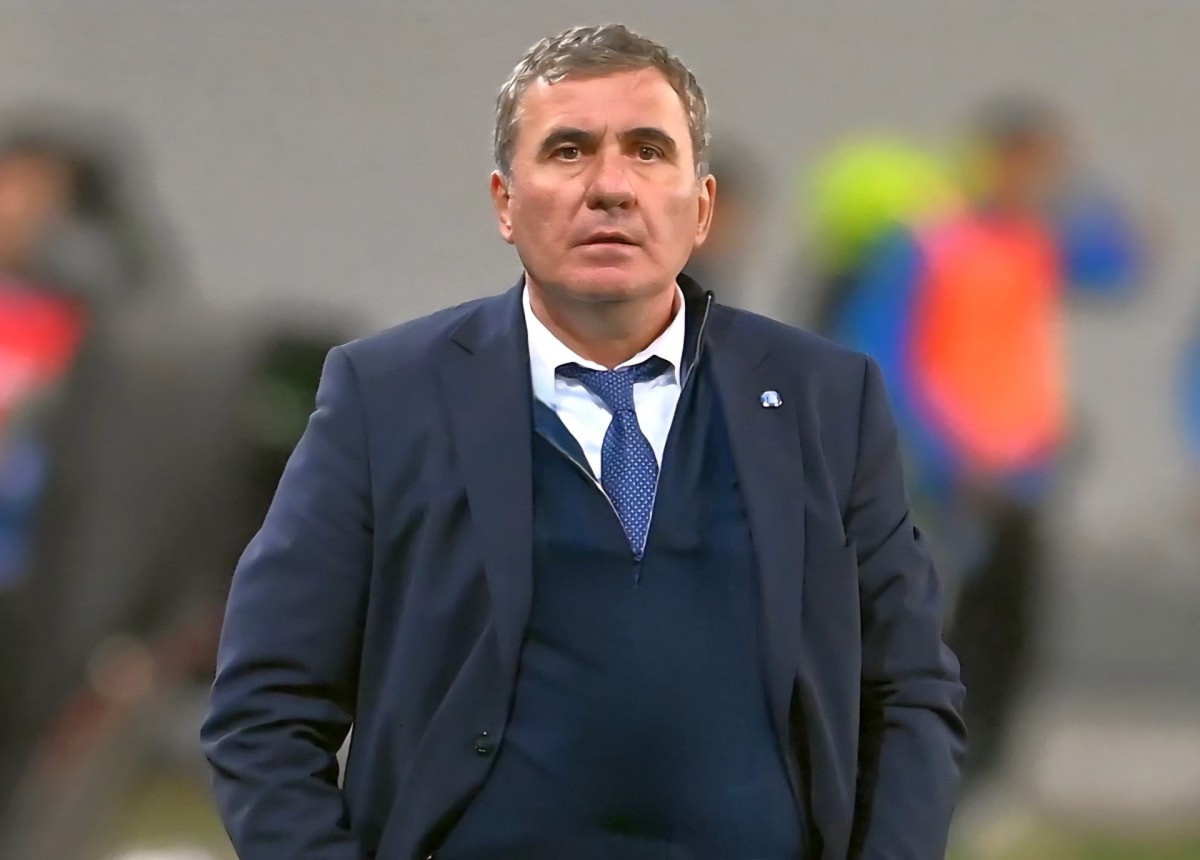 Jucători de fotbal români și georgieni în meci amical