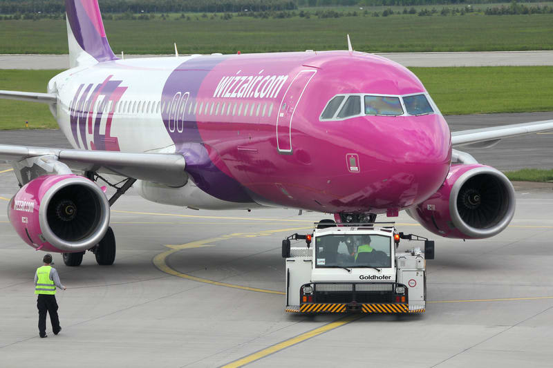 Airbus A320 Wizz Air echipat cu tehnologie Starlink în zbor Airbus A320 Wizz Air echipat cu tehnologie Starlink în zbor