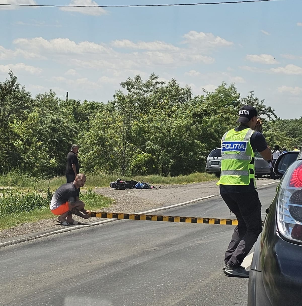 Echipaj de poliție și ambulanță la locul accidentului din Galați