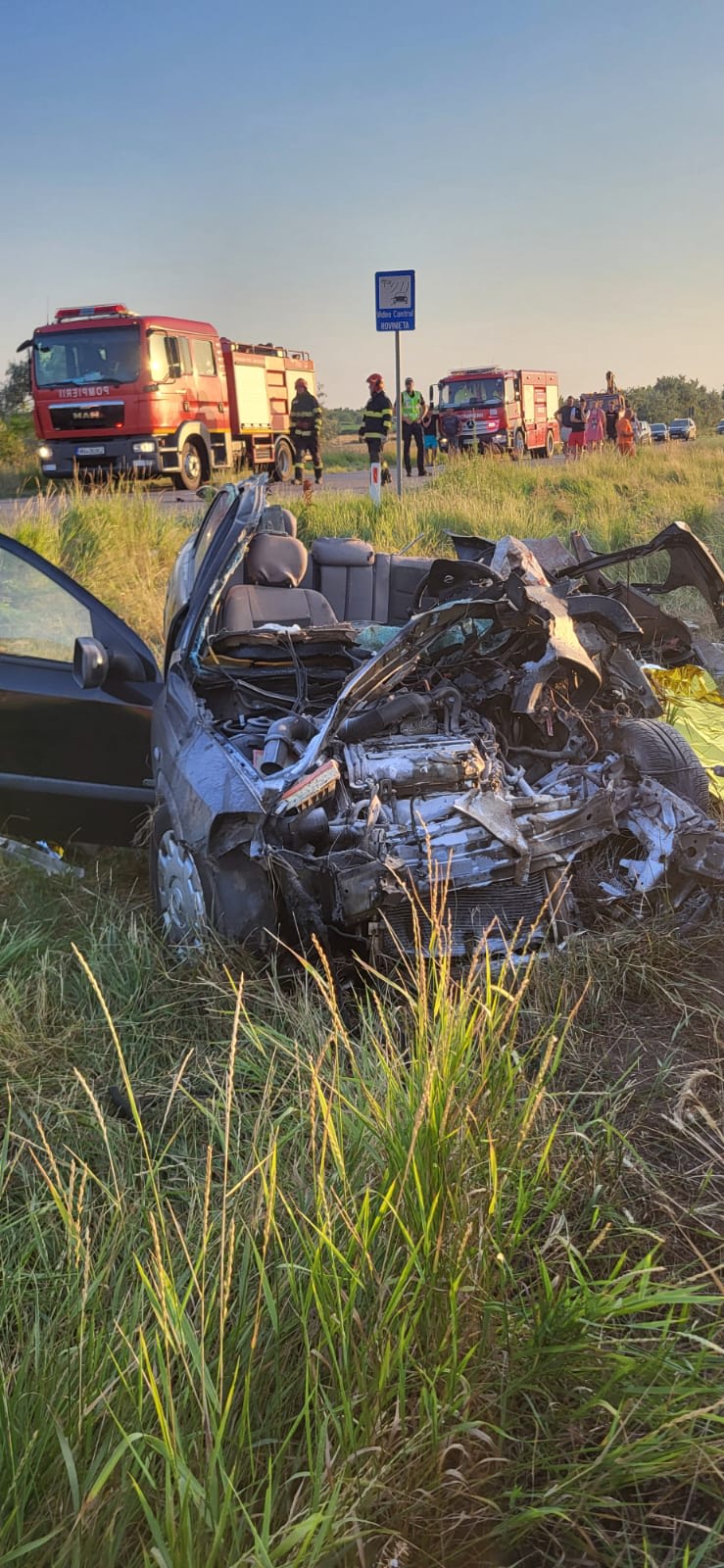 Remorca unui TIR desprinsă și impactul cu autoturismul din Brăila Remorca unui TIR desprinsă și impactul cu autoturismul din Brăila