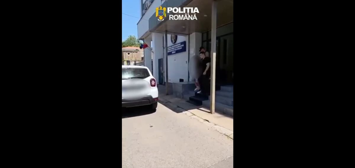 Polițiști români în acțiune în Mircea Vodă, Brăila Polițiști români în acțiune în Mircea Vodă, Brăila