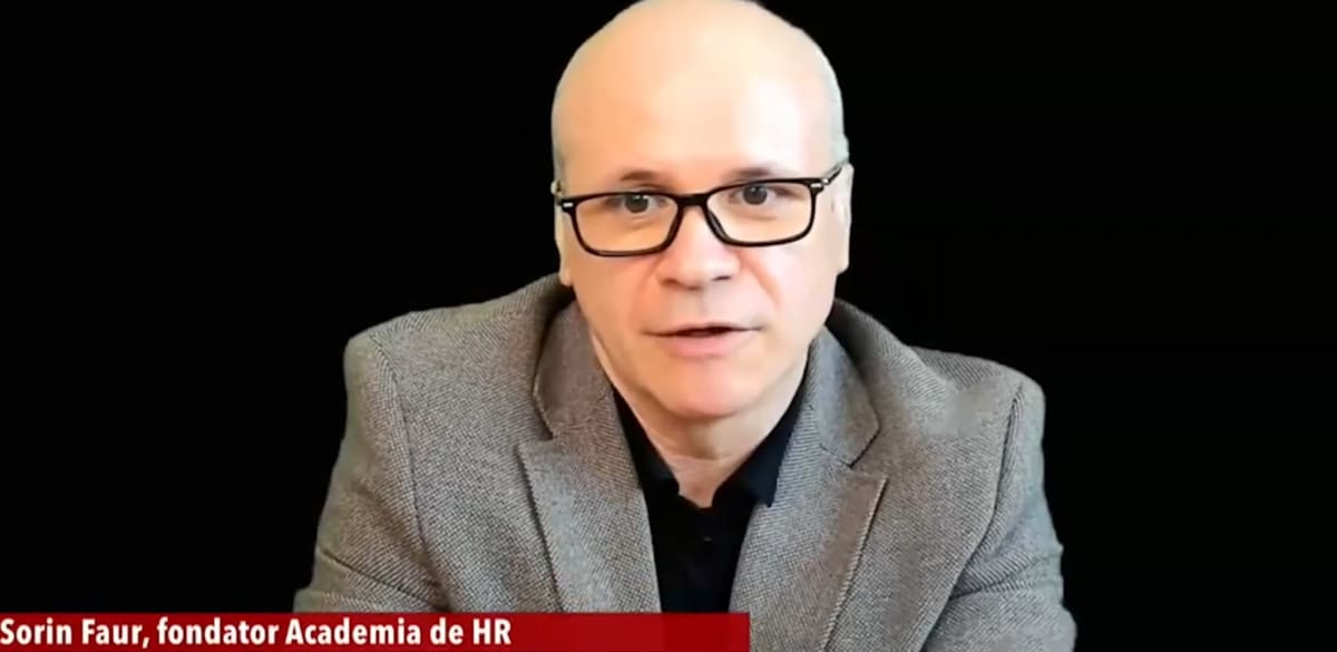 Salariati în discuție despre creșterea salariului minim în România Salariati în discuție despre creșterea salariului minim în România