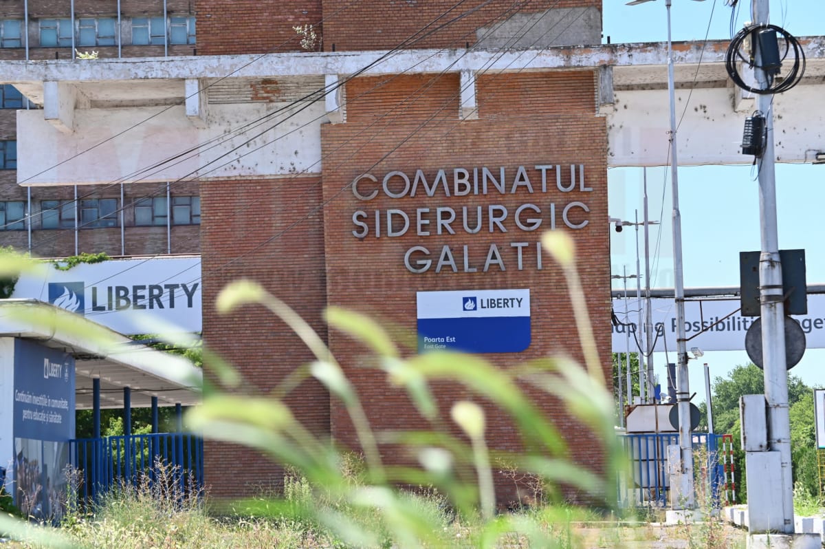 Vedere aeriană a combinatului Liberty Galați, industrie siderurgică
