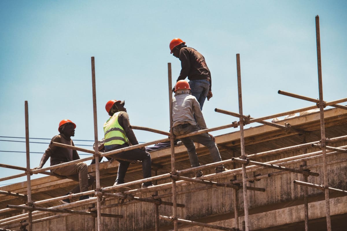 Inspectorii ITM verifică șantiere din Galați pentru muncă la negru și echipamente periculoase Inspectorii ITM verifică șantiere din Galați pentru muncă la negru și echipamente periculoase