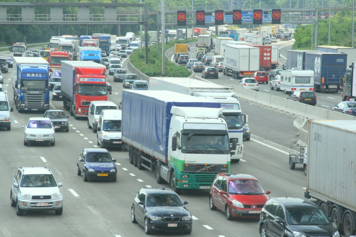 ERC Logistik, companie austriacă, intră în România cu 200 de camioane și angajează personal