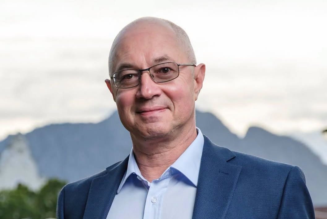 Profesor Florian Luca în timpul unei conferințe internaționale de matematică