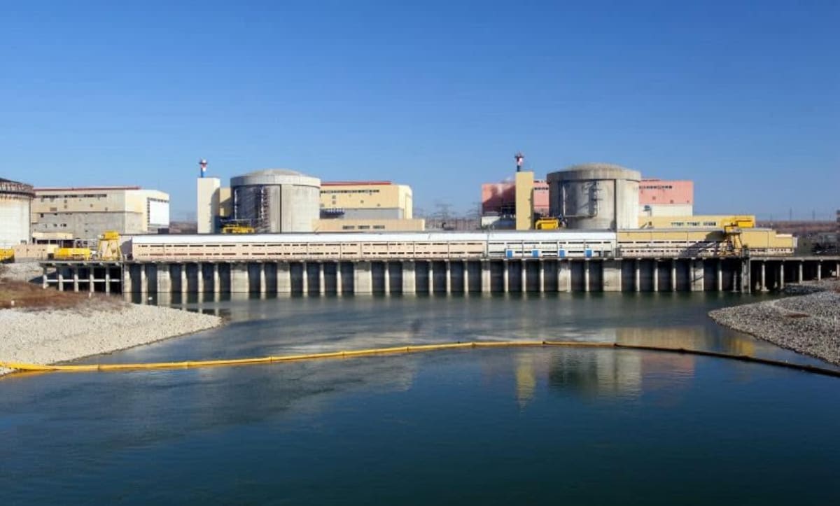 Echipamente de măsurare hidrografică pe Dunărea la Cernavodă Echipamente de măsurare hidrografică pe Dunărea la Cernavodă