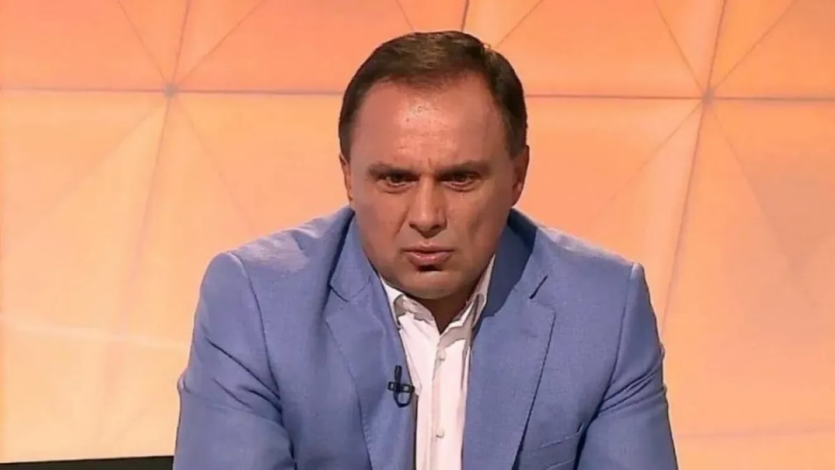 Basarab Panduru analizând meciul dintre Corvinul și Sepsi în studioul Prima Sport