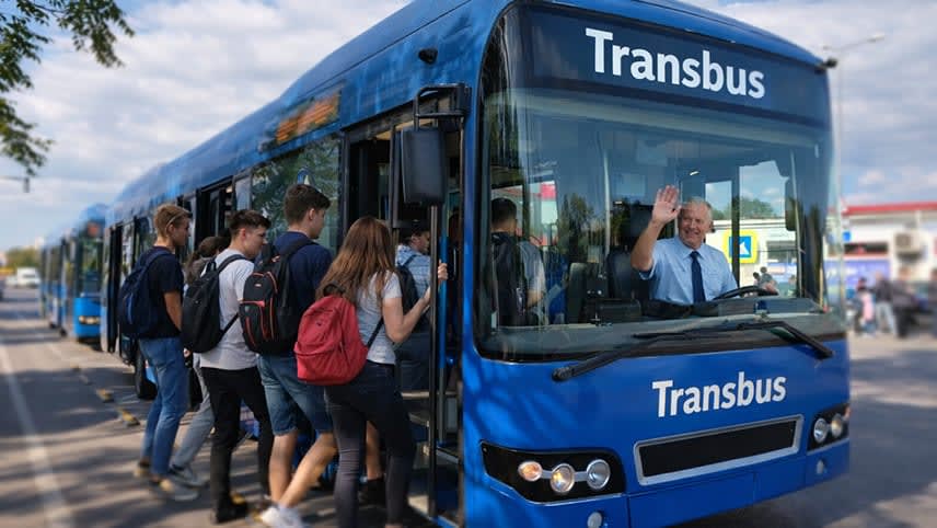 autobuz pe traseu în județul Buzău