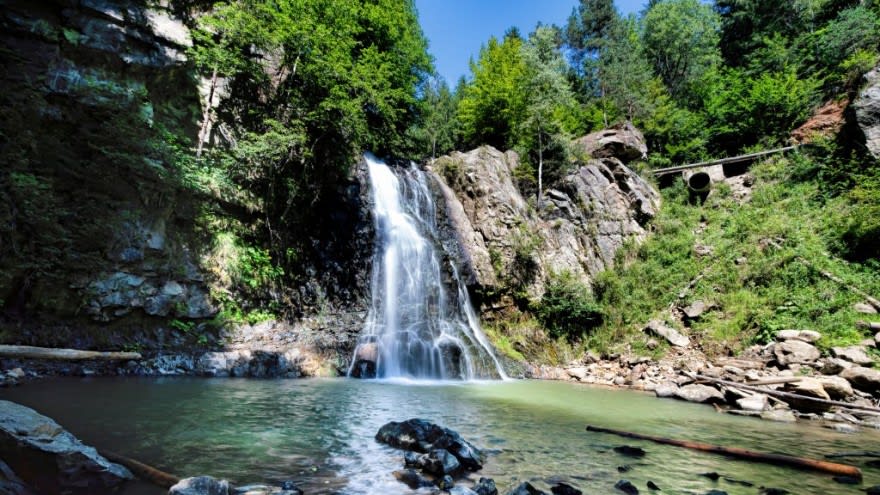 Un tânăr de 22 de ani din Vrancea s-a stins din viață înecat în zona Cascadei Buciaș