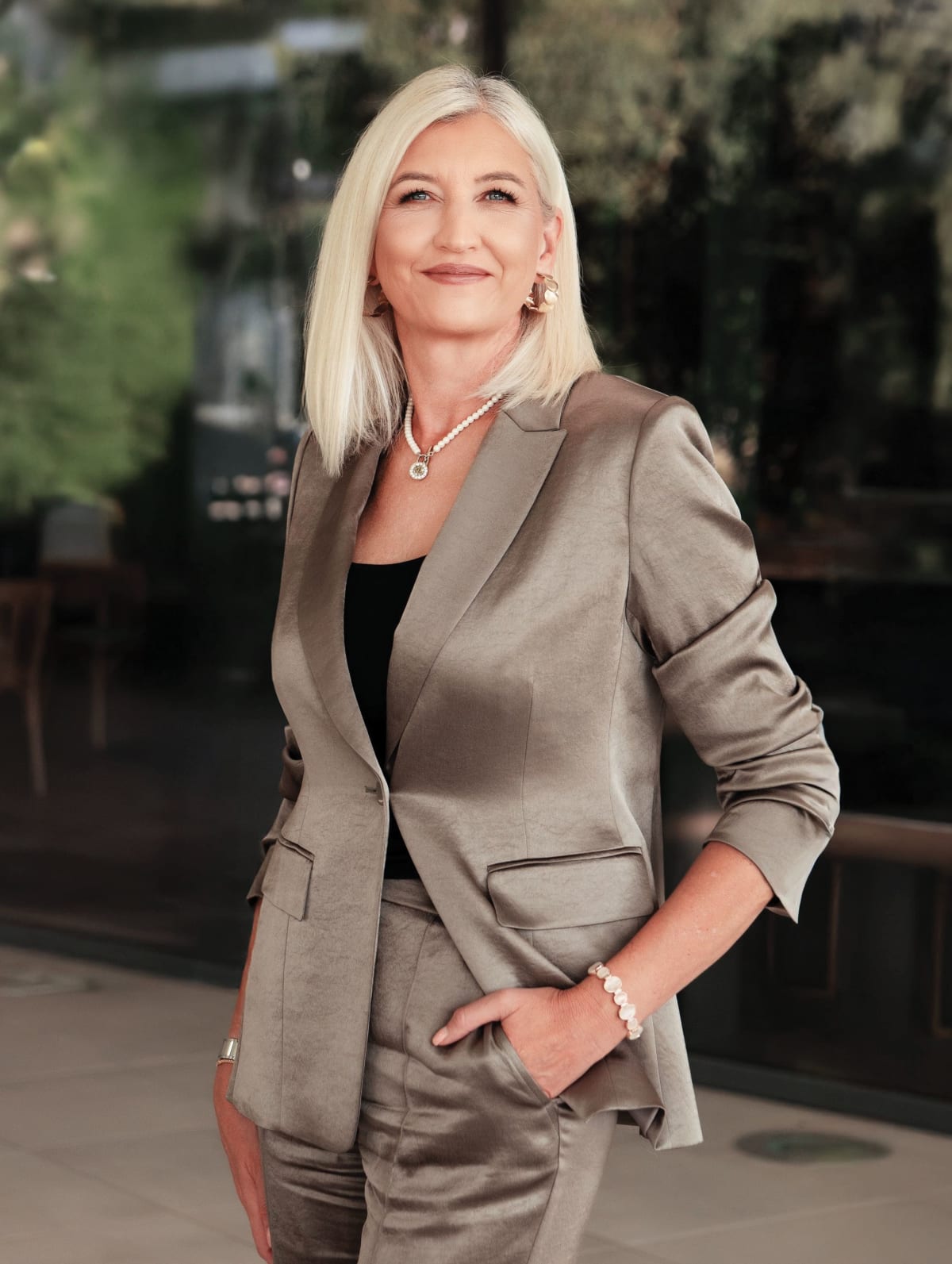Evy Bierebeeck, CEO Novartis România, într-un mediu de birou
