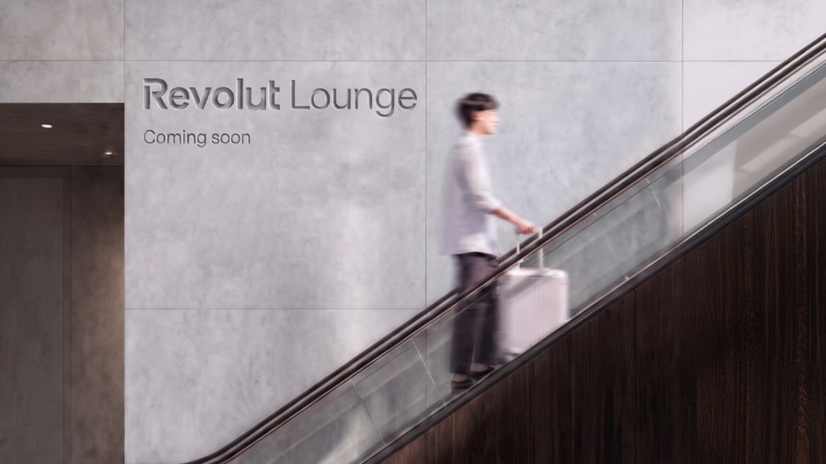 Spațiu lounge premium în aeroport, design modern, pasager relaxându-se Spațiu lounge premium în aeroport, design modern, pasager relaxându-se