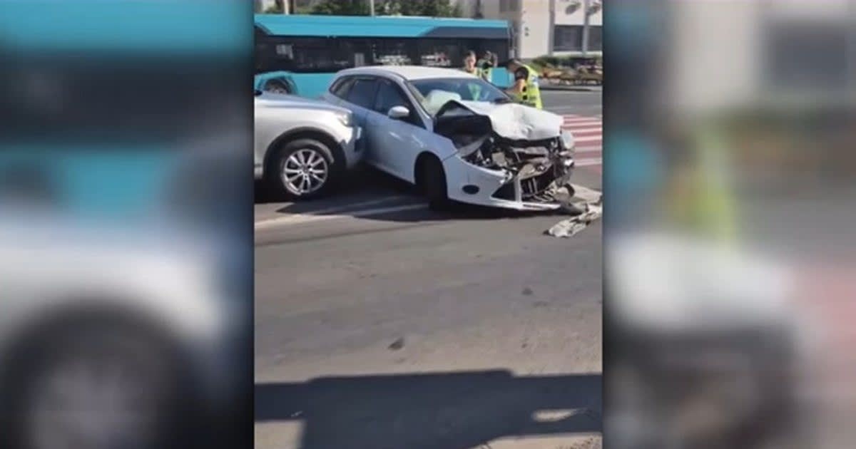 Polițist Galați reținând suspectul pentru tentativă de omor