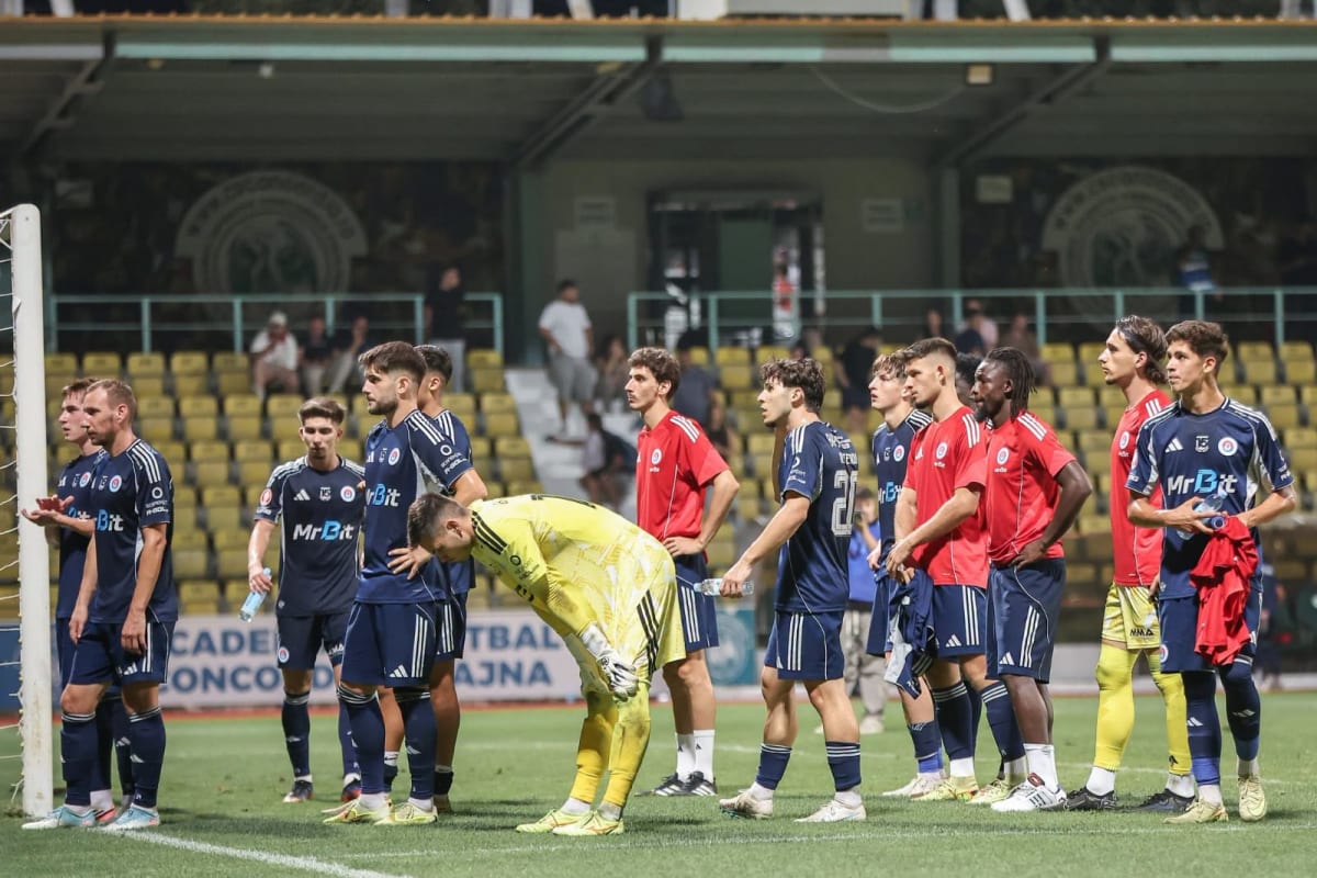 Fotbalist Oțelul Galați în acțiune pe teren