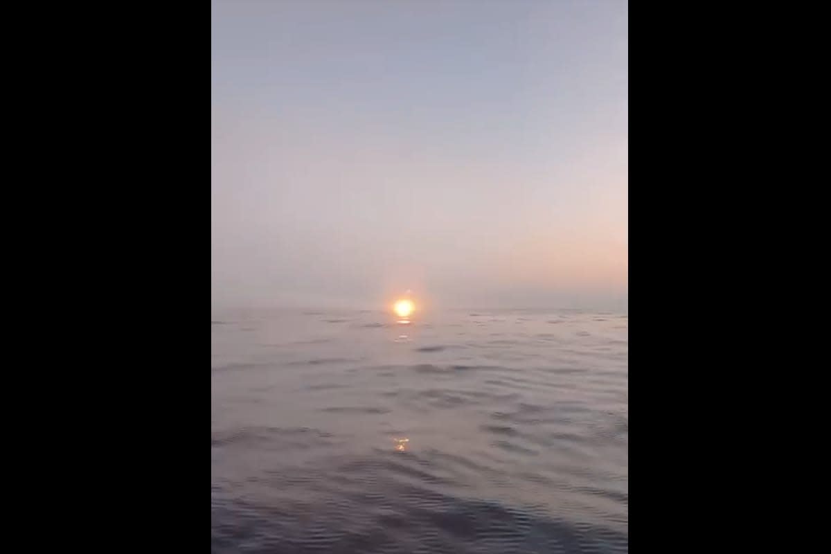 Scafandri militari români neutralizând o dronă Gerbera cu exploziv la Gura Portiței