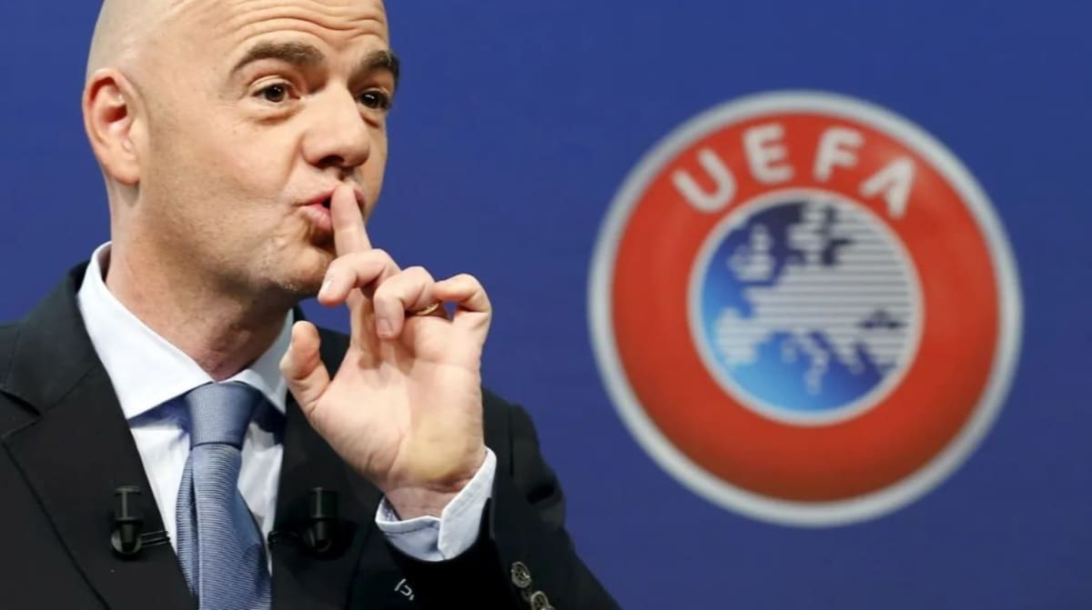 Gianni Infantino în timpul unei conferințe internaționale de fotbal