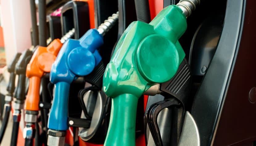 Camion de transport pe șosea în România, prețuri carburanți Camion de transport pe șosea în România, prețuri carburanți