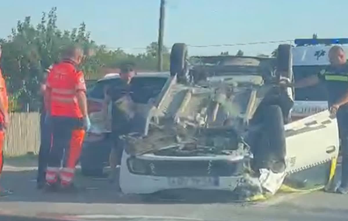 Mașini avariate după accidentul din Munteni Mașini avariate după accidentul din Munteni