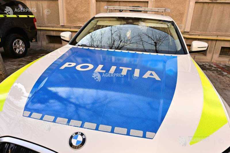 Cristelniță furată din biserică, obiect de cult, Moreni Cristelniță furată din biserică, obiect de cult, Moreni