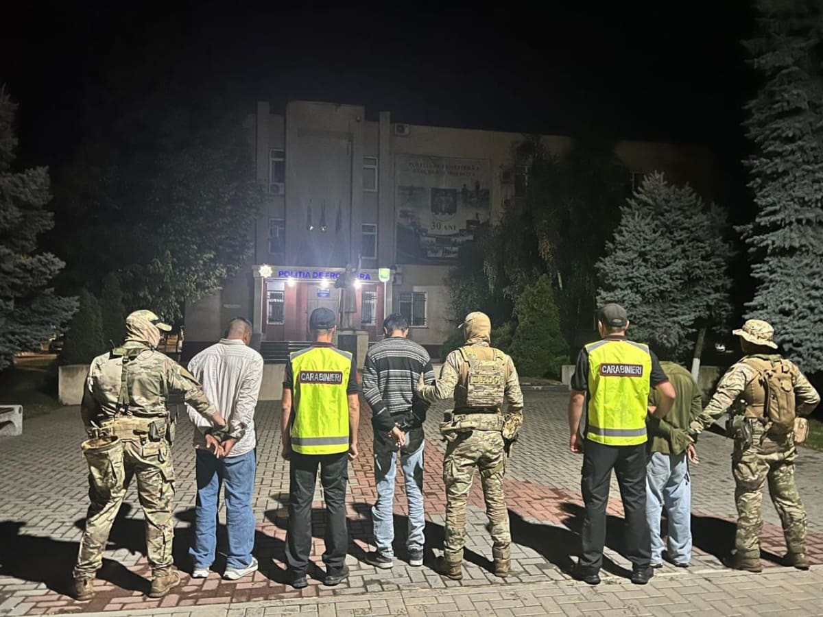 frontiera moldo-română, polițiști de frontieră, migranți indieni
