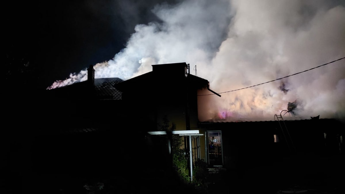 intervenție de stingere a unui incendiu în gospodărie, Cordun intervenție de stingere a unui incendiu în gospodărie, Cordun