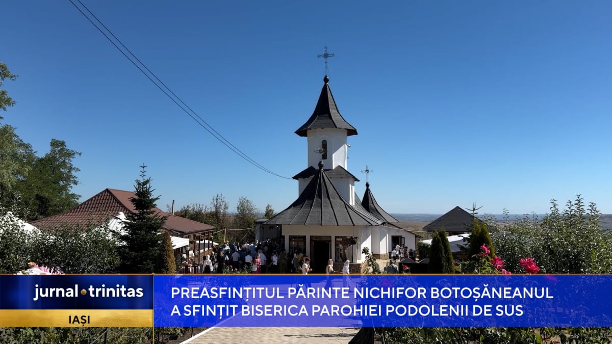 sfințirea bisericii din Podolenii de Sus, credincioși și episcop