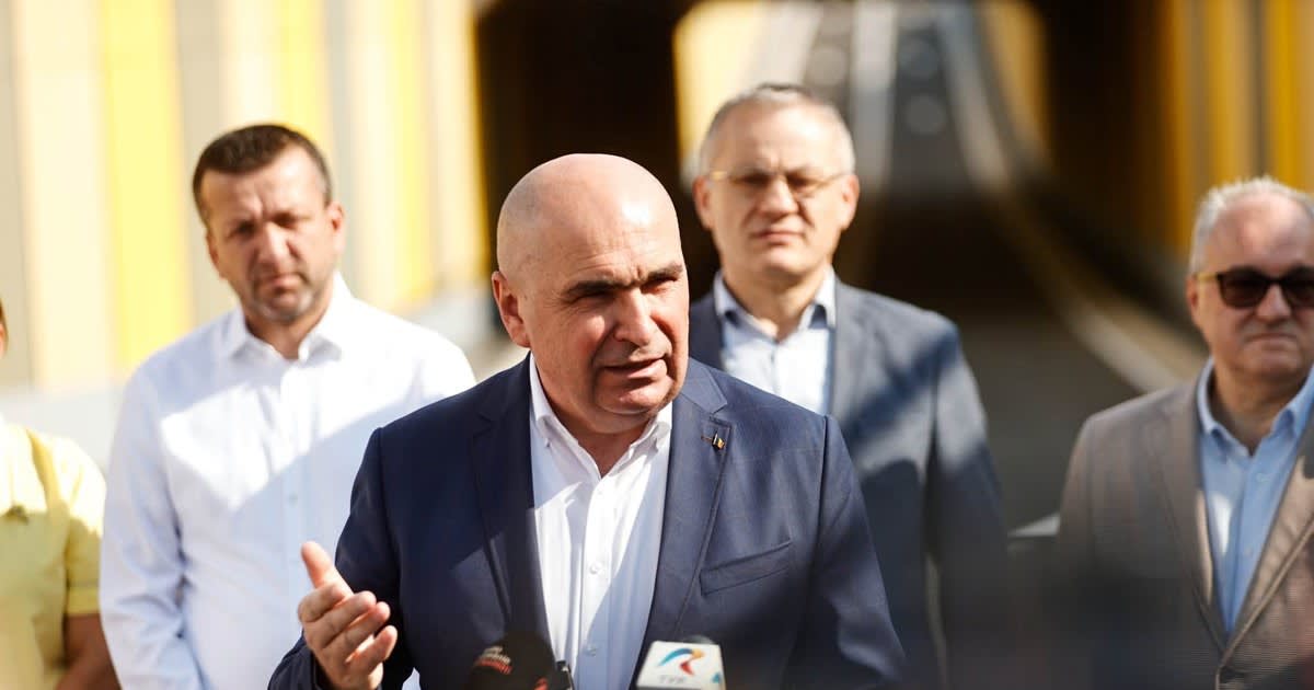Ilie Bolojan în studio TV, discuție despre activitățile guvernamentale Ilie Bolojan în studio TV, discuție despre activitățile guvernamentale