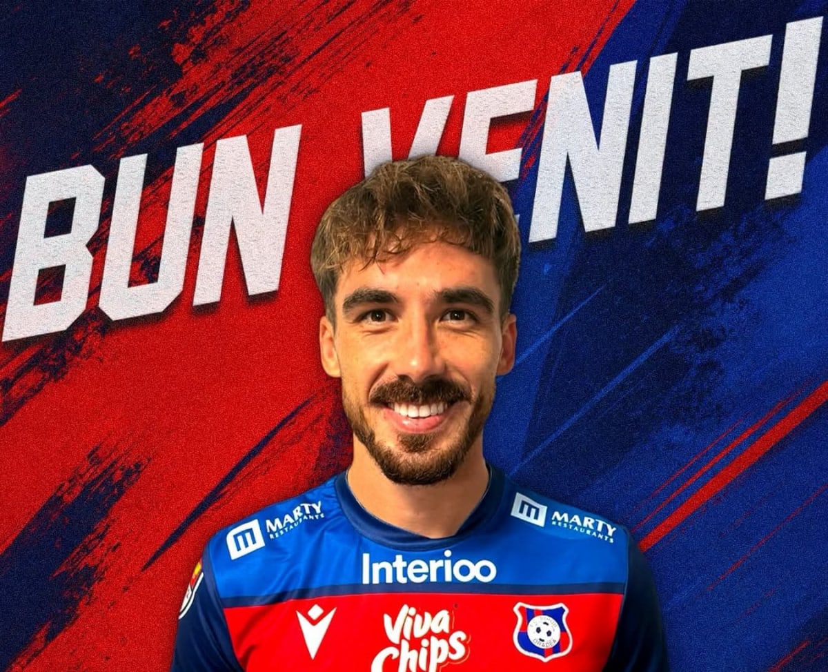 Ilija Bagaric în acțiune pe terenul de fotbal Ilija Bagaric în acțiune pe terenul de fotbal