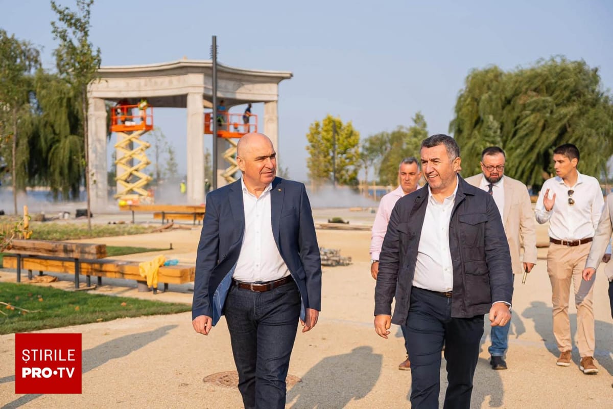 parc modern pe Insula Lacul Morii din București