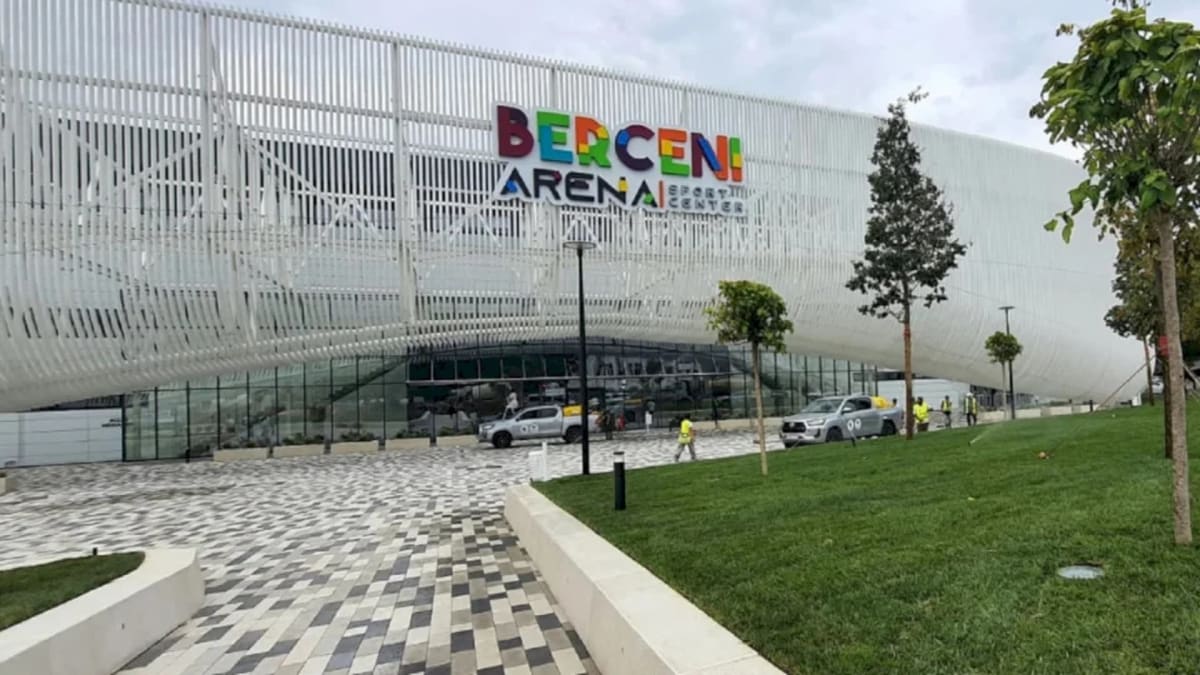 demonstrații de sporturi pe gheață la Berceni Arena