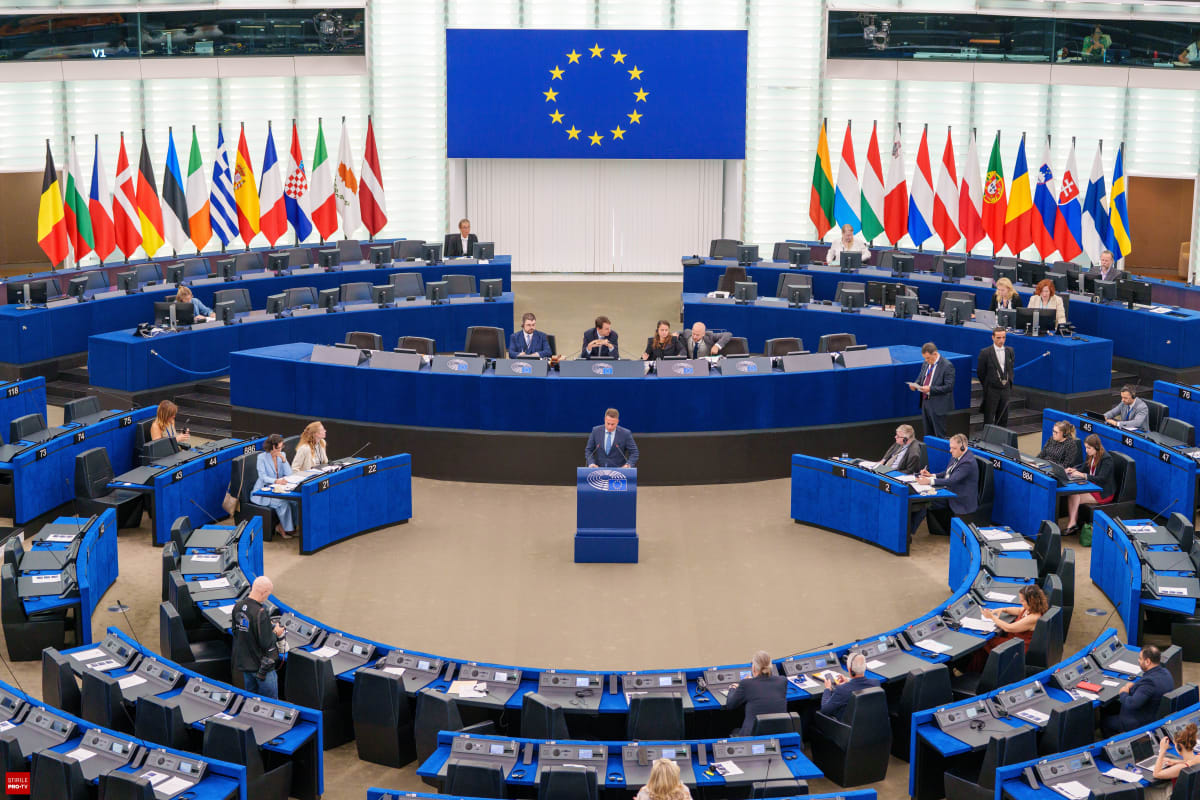 premierul Mark Carney în timpul unei vizite oficiale în Europa premierul Mark Carney în timpul unei vizite oficiale în Europa