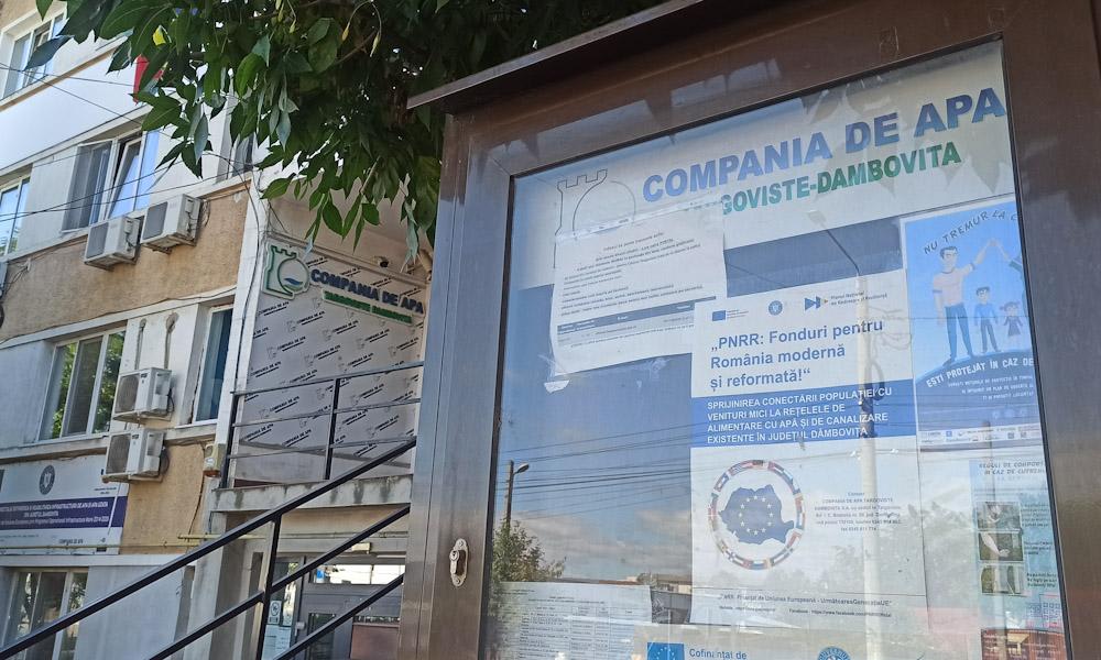 reprezentare tehnică a unei conducte de apă și a unui rezervor de apă