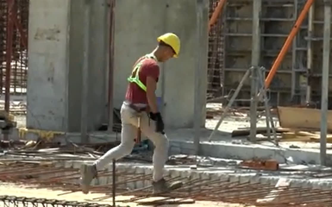 șantier construcții, muncitori, echipamente, materiale șantier construcții, muncitori, echipamente, materiale