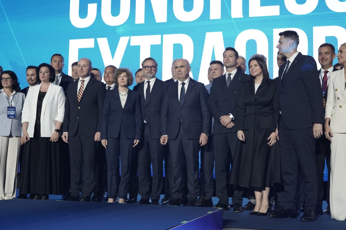 sedință parlamentară, discuții despre legea parlamentară