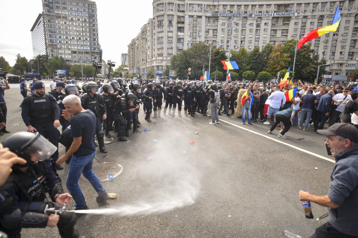 intervenție jandarmi protest fermieri violențe București intervenție jandarmi protest fermieri violențe București