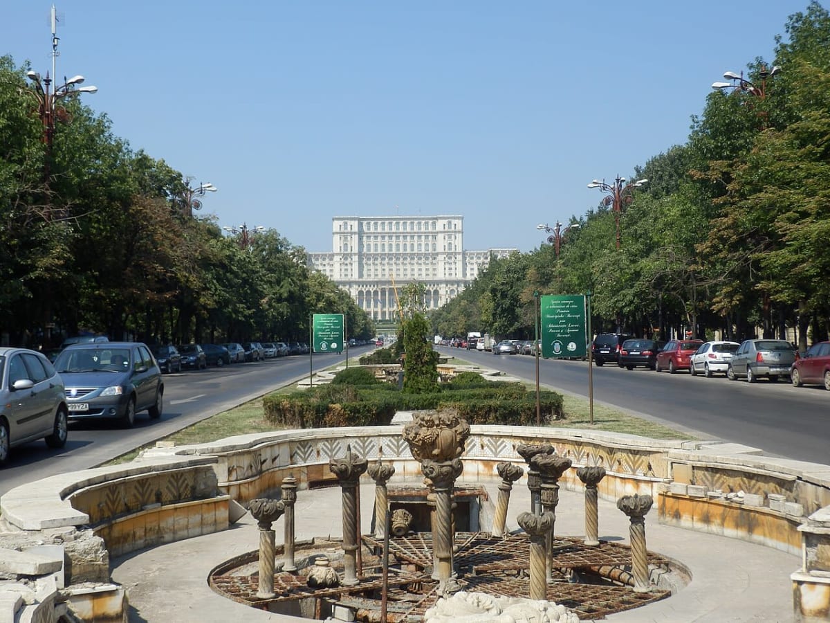 Bustul „Fiul Câmpului” din Râmnicu Sărat a fost prezentat la Palatul Parlamentului