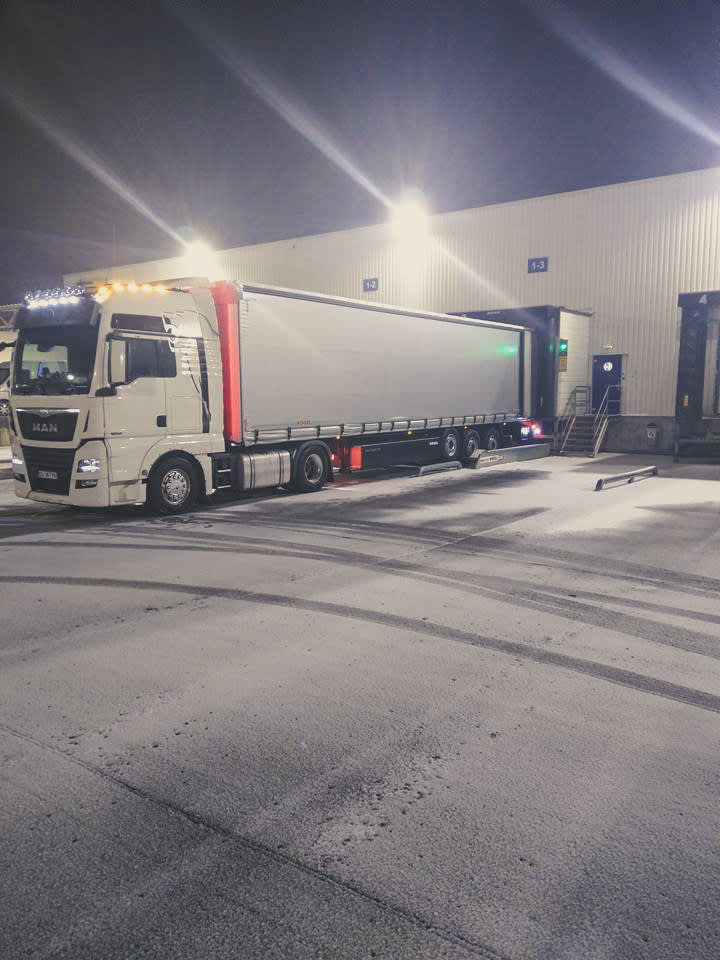 Angeltrans din Șcheia s-a alăturat rețelei MHS Truck & Bus Group