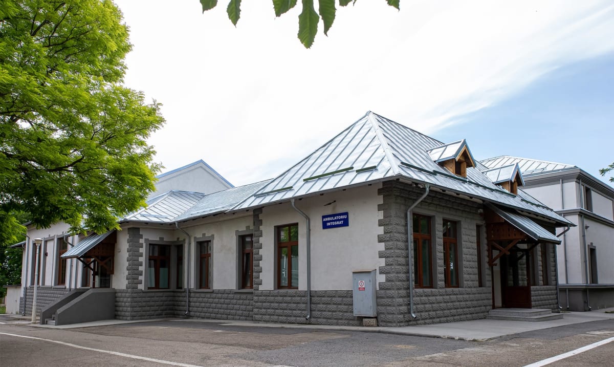 clădire nouă de ambulatoriu de psihiatrie, spital, construcție modernă
