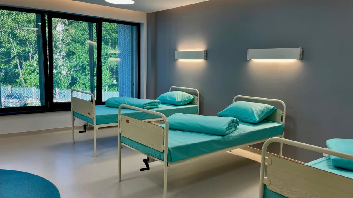 femeie la control medical, screening cancer de col uterin femeie la control medical, screening cancer de col uterin