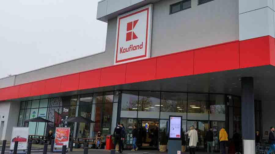magazin Kaufland închis, control ANPC, urme de rozătoare