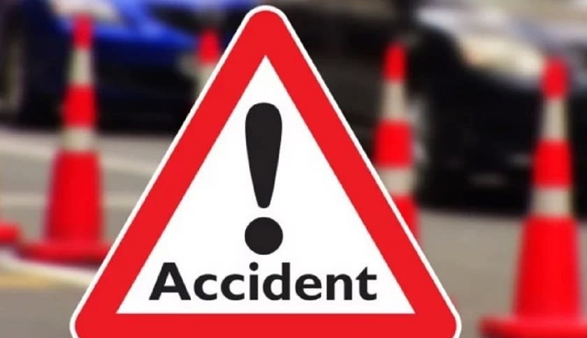 mașini implicate într-un accident rutier, poliție, drum mașini implicate într-un accident rutier, poliție, drum