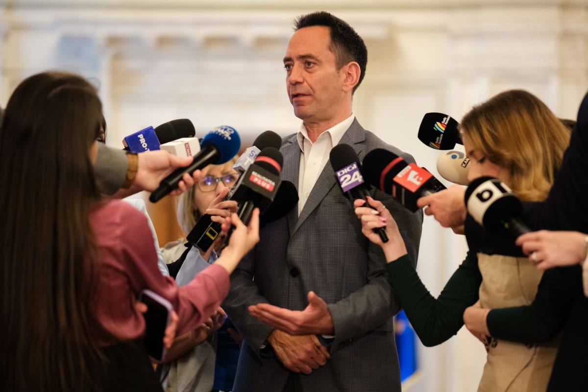 Csoma Botond afirmă că Guvernul Luca Niculescu va rezista cel puțin șase luni