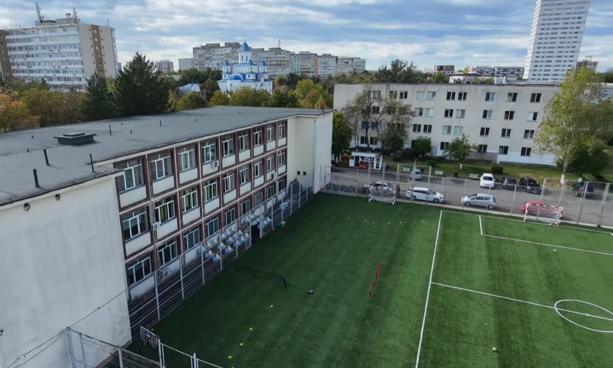 Imagini de pe șantierul noii săli de sport Imagini de pe șantierul noii săli de sport