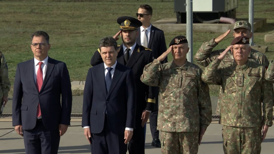 Nicușor Dan la ceremonia de Ziua Armatei României