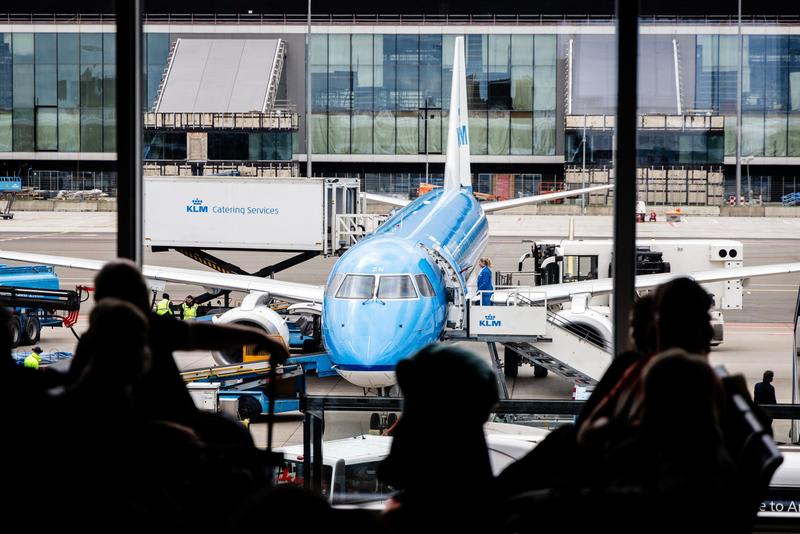Aeroport Schiphol Amsterdam, avioane pe pistă