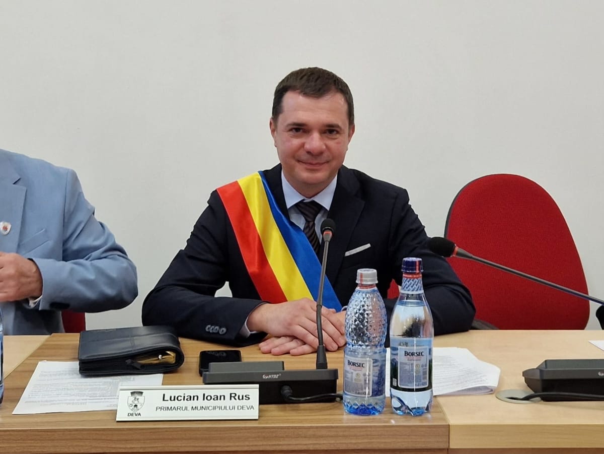 Primarul Lucian Rus la ceremonia de învestire