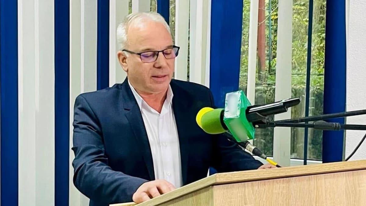 Primarul Benone Moraru în biroul său
