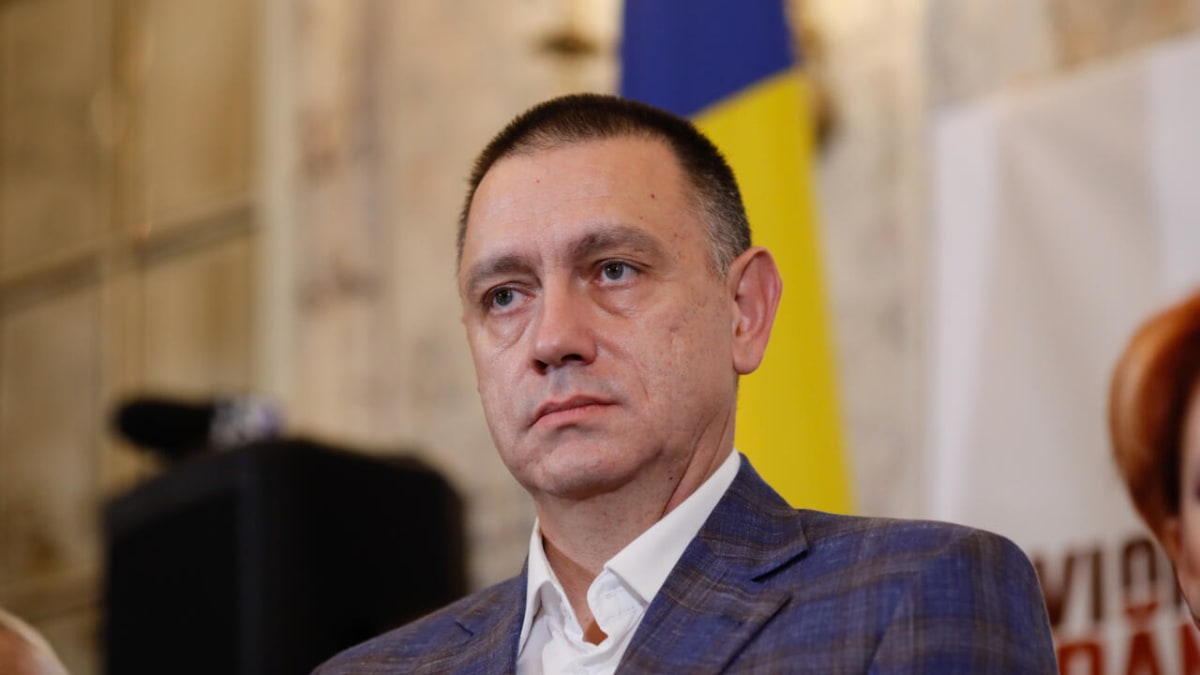 Mihai Fifor discutând despre deficitul bugetar
