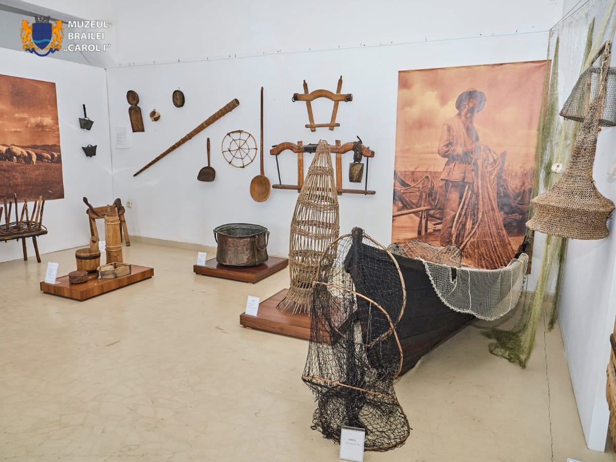expoziție de artă la muzeu